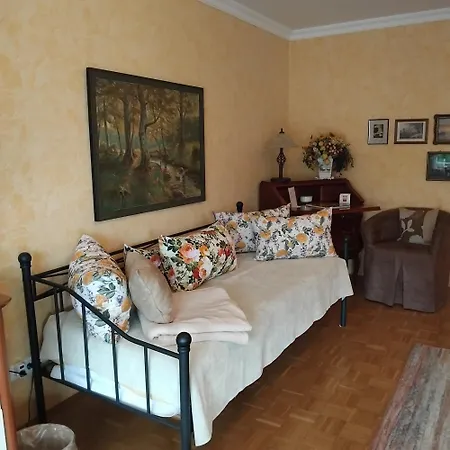 Residenz Am Berg Apartment